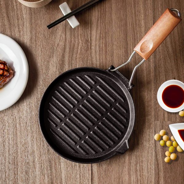 24cm Round Ribbed Cast Iron Steak Frying Grill Skillet Pan with Folding Wooden Handle – 1