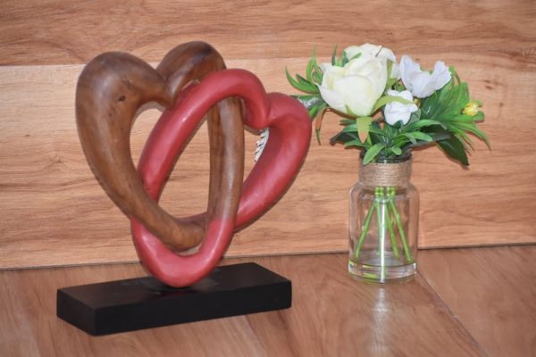 Heart Love Wood Carving Wood Sculpture Acacia Wooden Statue Heart in red 22cm